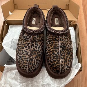 UGG Tazz Captain Slippers